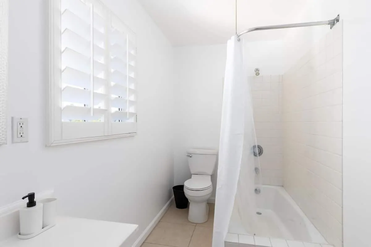 3 Bedroom Near Culver City-Palms Los Angeles Apartment
