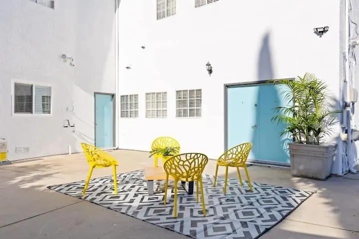 3 Bedroom Near Culver City-Palms Los Angeles