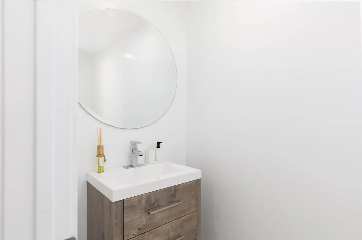 3 Bedroom Near Culver City-Palms Los Angeles 0*,