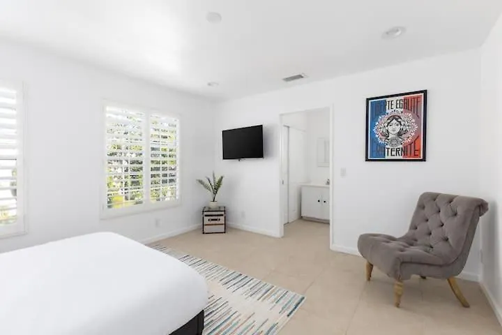 3 Bedroom Near Culver City-Palms Los Angeles